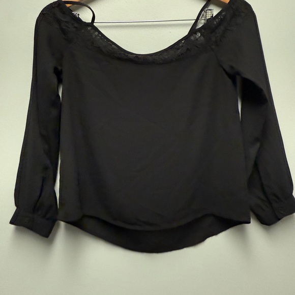 EXPRESS Black Cold Shoulder  Long Sleeve Blouse Top Shirt XS - Picture 1 of 4